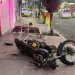 Conductor arrolla a pareja en moto; él murió en Morelos 