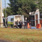 Arrollan a abuelito en Tollocan; conductor huyó 