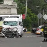 Choca atrás de autobús en la México Toluca; muere abuelito 