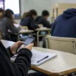 Edomex hará foros de consulta sobre la regulación de uso de celulares en escuelas